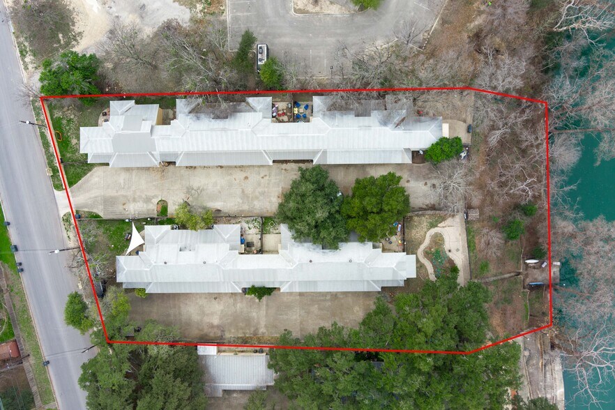 1627-1641 Kuehler, New Braunfels, TX à vendre - Photo de l’immeuble – Image 1 sur 59