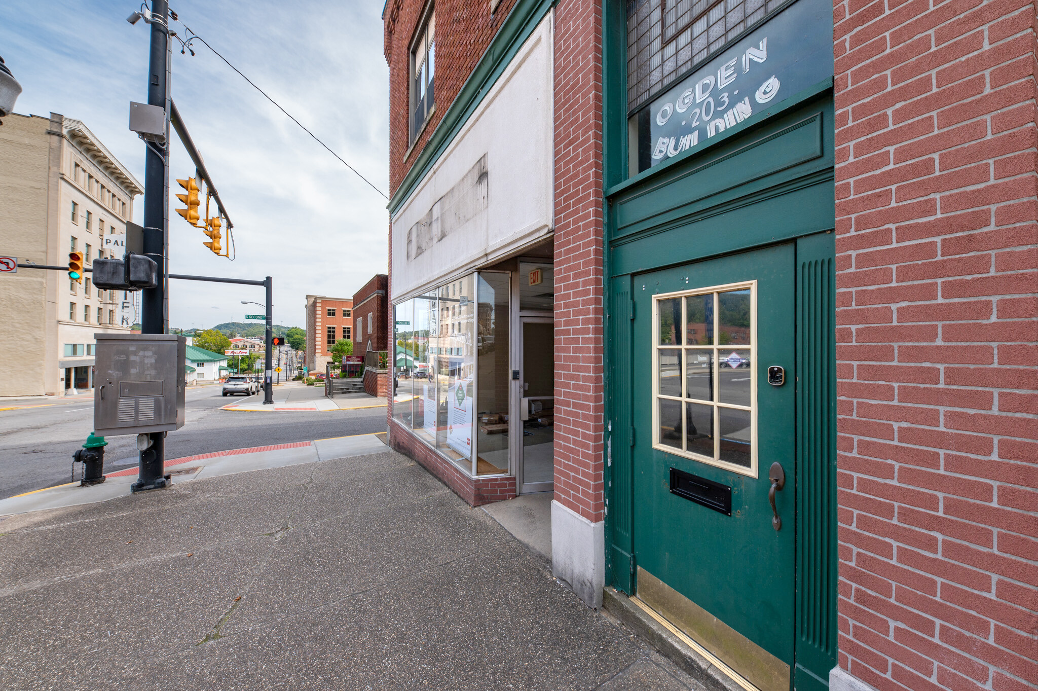 203-205 W Main St, Clarksburg, WV à louer Photo de l’immeuble– Image 1 sur 9