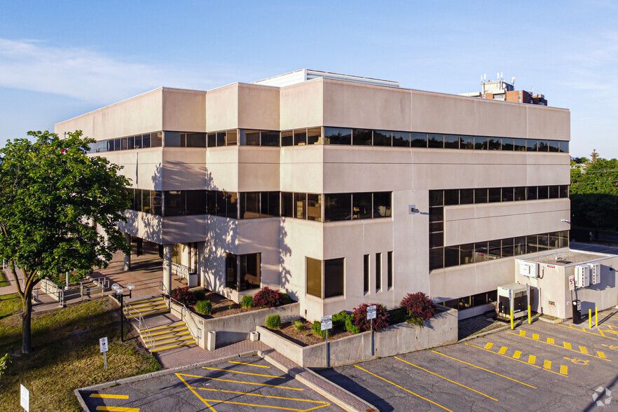 1431 Merivale Rd, Ottawa, ON à louer - Photo de l’immeuble – Image 1 sur 4