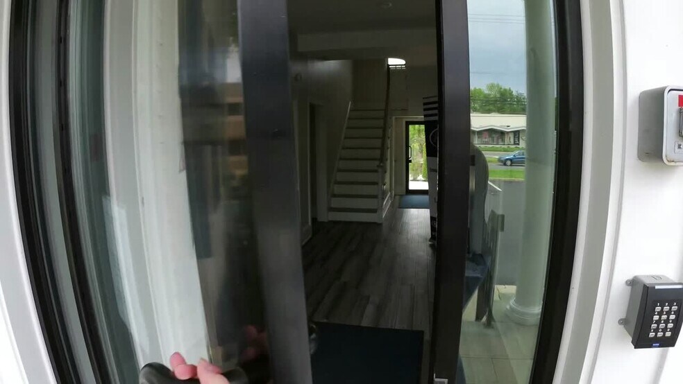 403 E Marlton Pike, Cherry Hill, NJ à louer - Vidéo sur l’annonce professionnelle – Image 2 sur 8