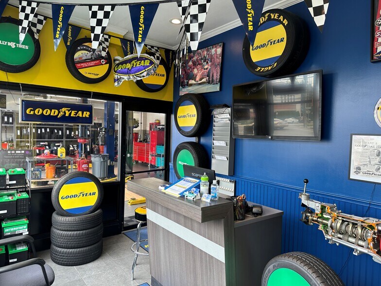 176 N Central Ave, Valley Stream, NY à vendre - Photo de l’immeuble – Image 2 sur 6