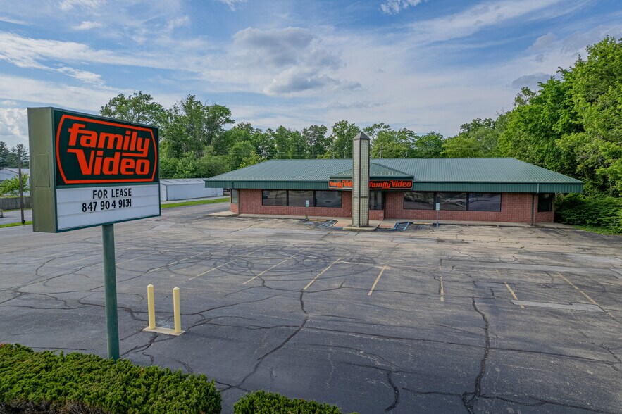 612 W Main St, Salem, IL à louer - Photo de l’immeuble – Image 1 sur 14