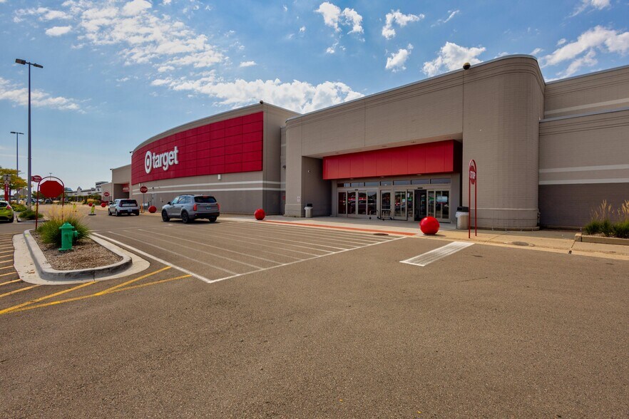 5-81 N Randall Rd, Batavia, IL à louer - Photo de l’immeuble – Image 1 sur 6