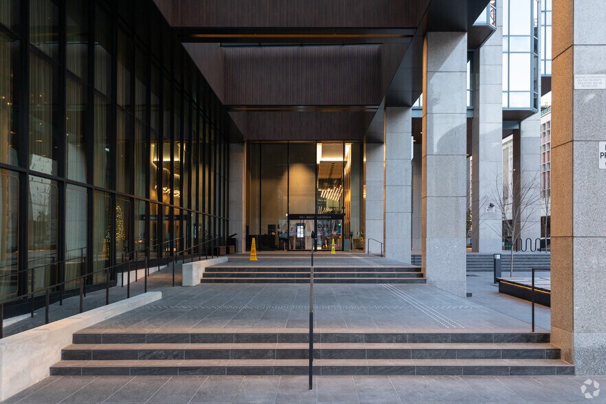 401 W Georgia St, Vancouver, BC à louer - Photo de l’immeuble – Image 3 sur 7