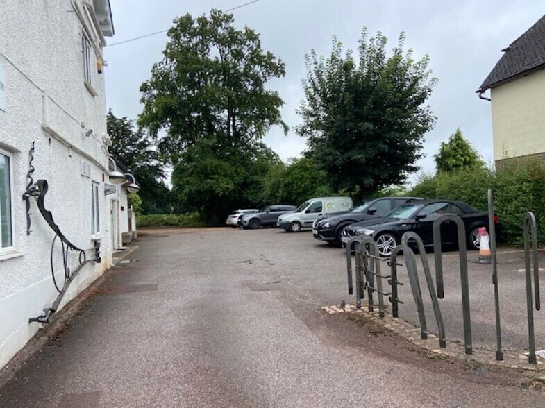 19 High St, Nutfield à vendre - Photo de l’immeuble – Image 3 sur 3