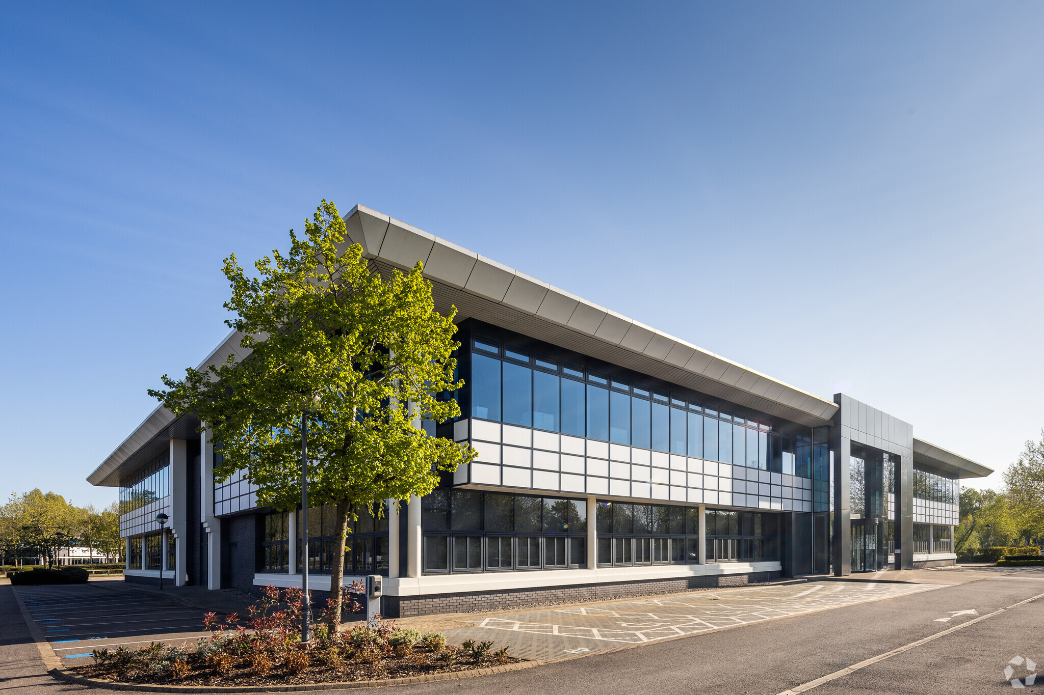 Watchmoor Rd, Camberley à louer Photo principale– Image 1 sur 5