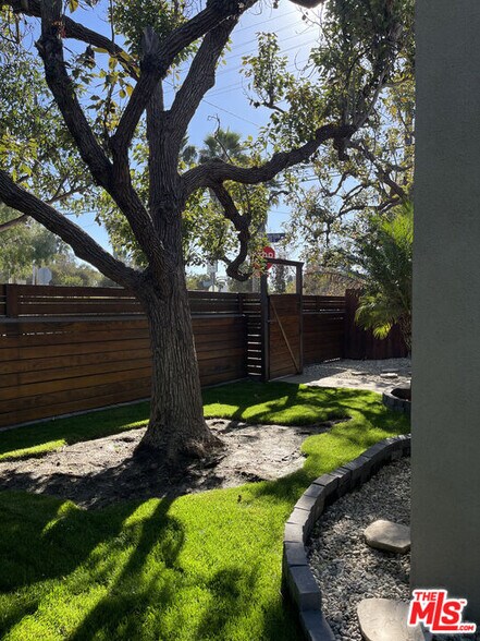 817 Broadway St, Venice, CA à vendre - Photo de l’immeuble – Image 2 sur 3