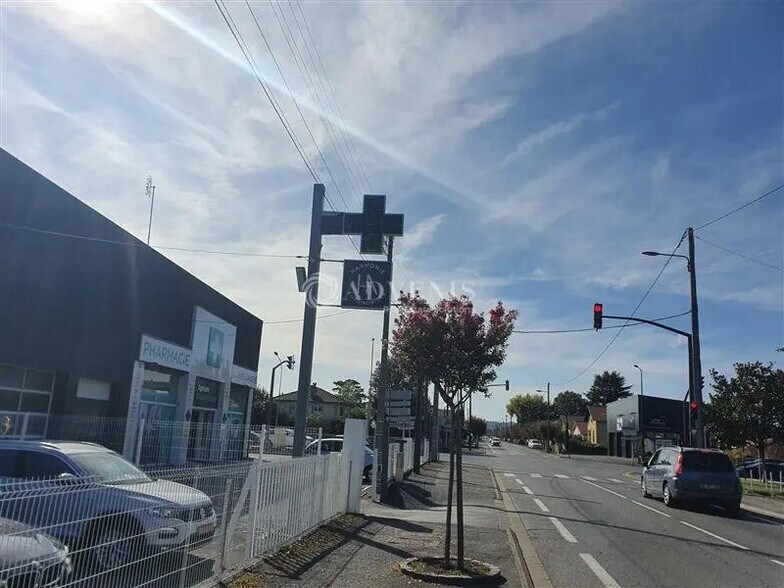Bureau dans Bergerac à louer - Photo de l’immeuble – Image 2 sur 9