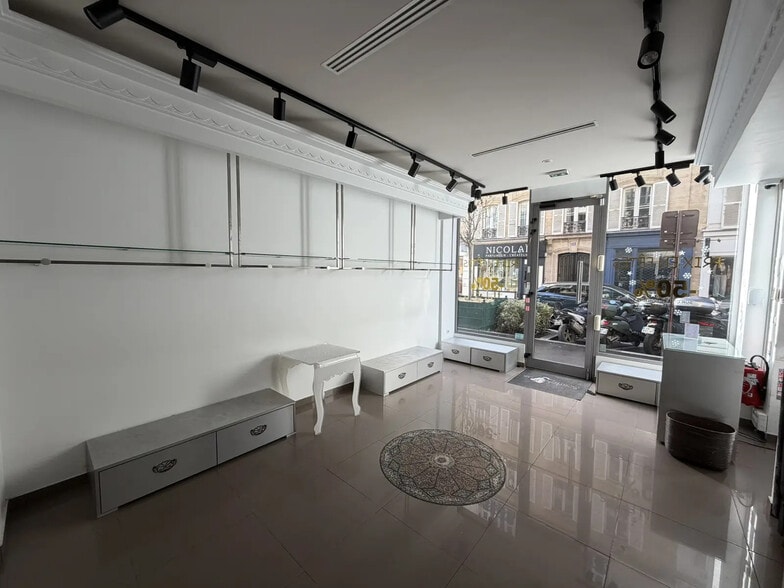 24 Rue De Chartres, Neuilly-sur-Seine à vendre - Photo intérieure – Image 3 sur 5