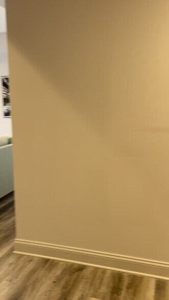 901 Glyndon St SE, Vienna, VA à louer - Vidéo sur l’annonce professionnelle – Image 2 sur 11