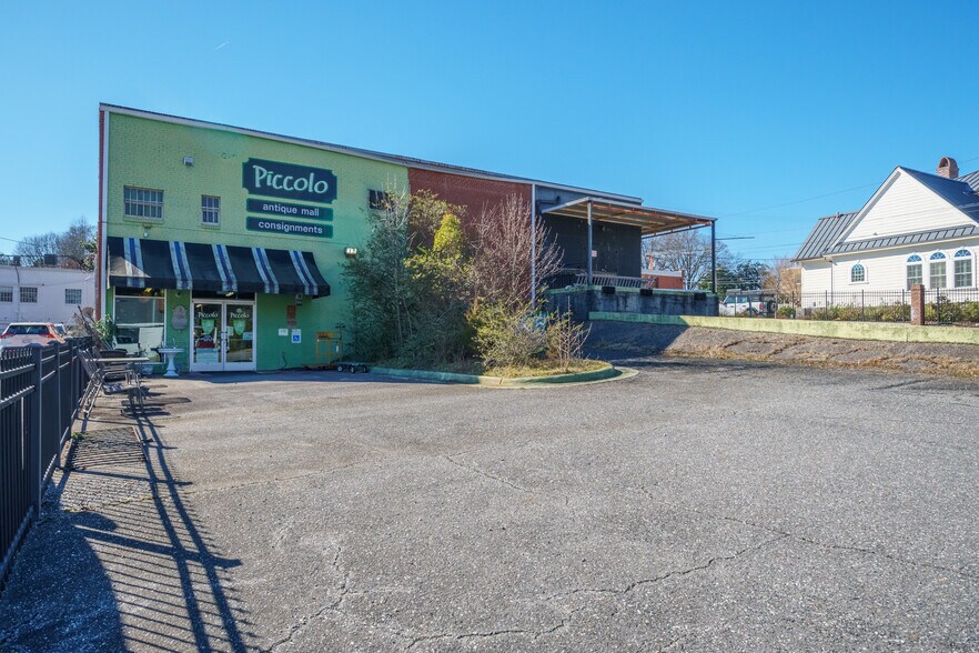 134 N Main St, Belmont, NC à louer - Photo de l’immeuble – Image 2 sur 13