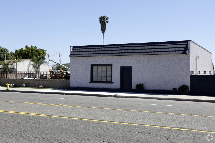 9620 Alondra Blvd, Bellflower, CA à vendre - Photo principale – Image 1 sur 2