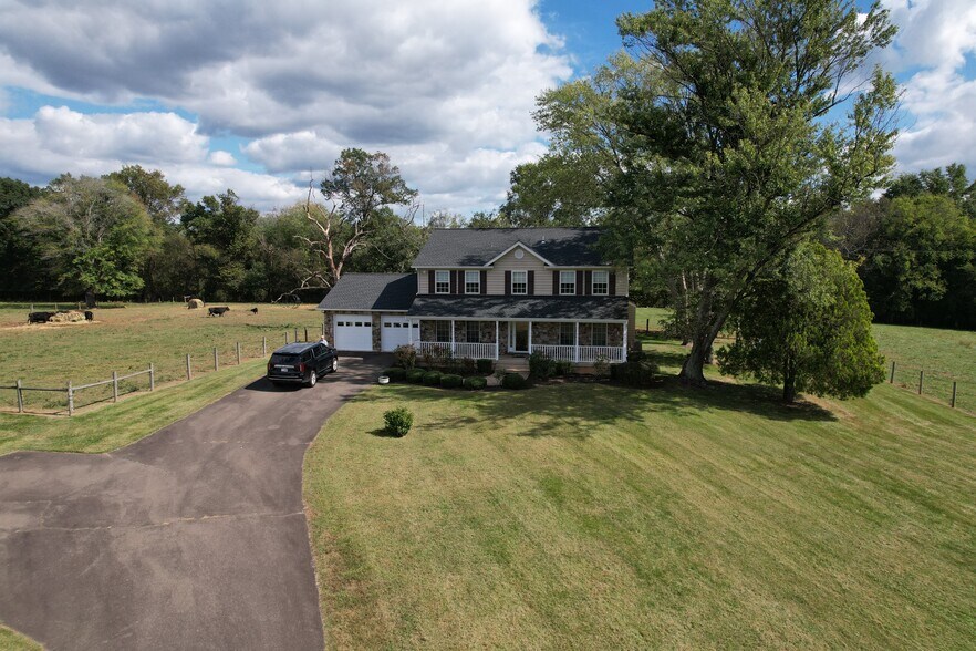 15205 Fleetwood Dr, Nokesville, VA à vendre - Photo de l’immeuble – Image 2 sur 13