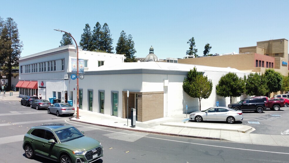 821 Winslow St, Redwood City, CA à louer - Photo de l’immeuble – Image 2 sur 8
