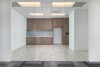 18100 Von Karman Ave, Irvine, CA à louer Photo intérieure– Image 2 sur 8