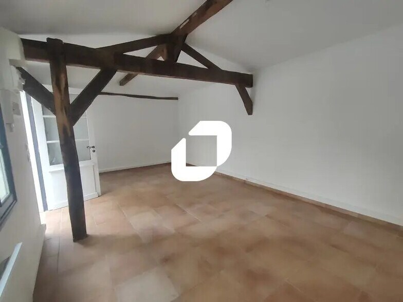 Bureau dans Versailles à louer - Photo de l’immeuble – Image 3 sur 7