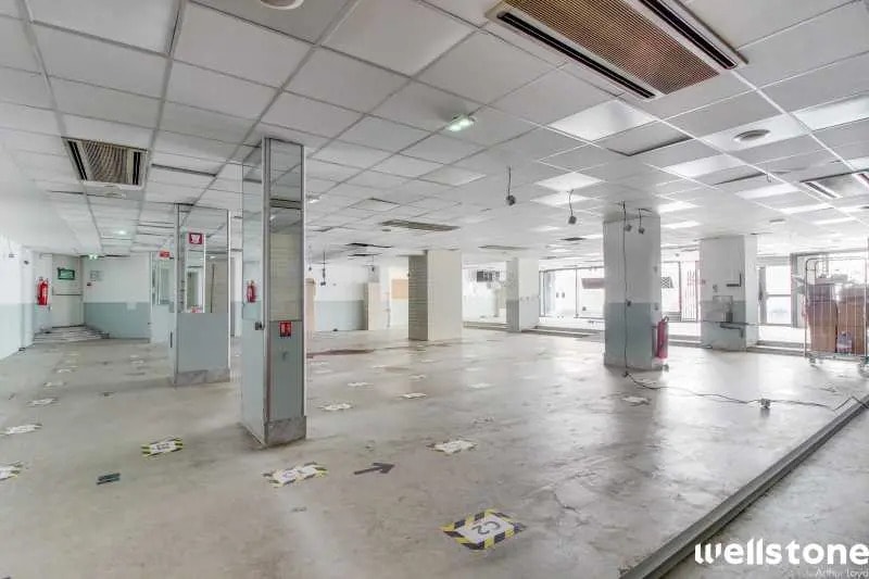 Bureaux/Local commercial dans Paris à louer - Photo de l’immeuble – Image 2 sur 8