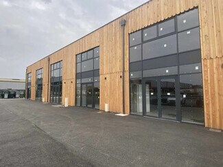 Plus de détails pour Bureau, Local d'activités à louer