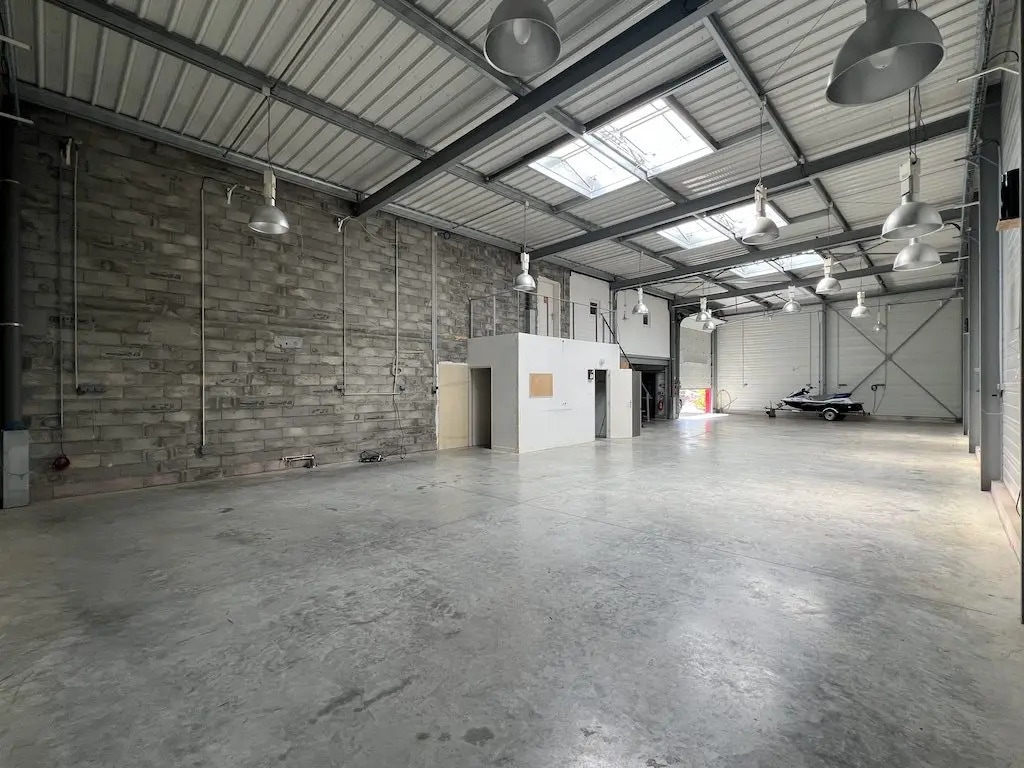 Local d'activités dans Audenge à vendre Photo intérieure– Image 1 sur 4