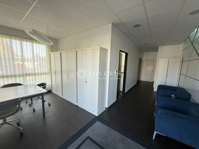 Bureau dans Olivet à vendre - Photo de l’immeuble – Image 3 sur 8
