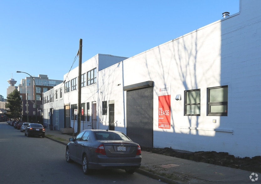 395-399 Alexander St, Vancouver, BC à louer - Photo de l’immeuble – Image 3 sur 9