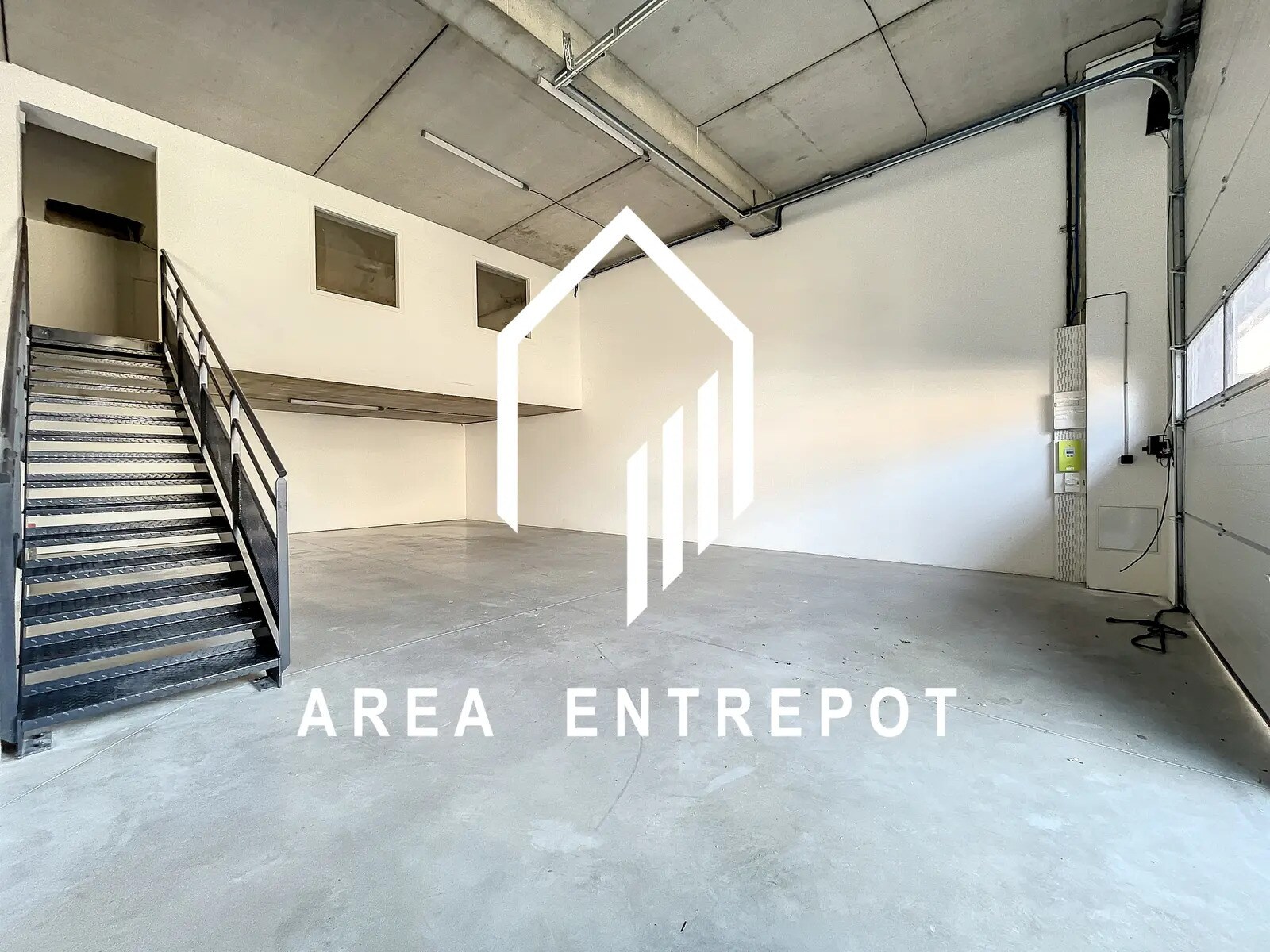 Local d’activités dans Marseille à louer Photo de l’immeuble– Image 1 sur 4