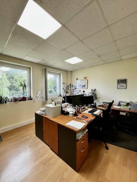 Bureau dans Compiègne à louer - Photo intérieure – Image 3 sur 9