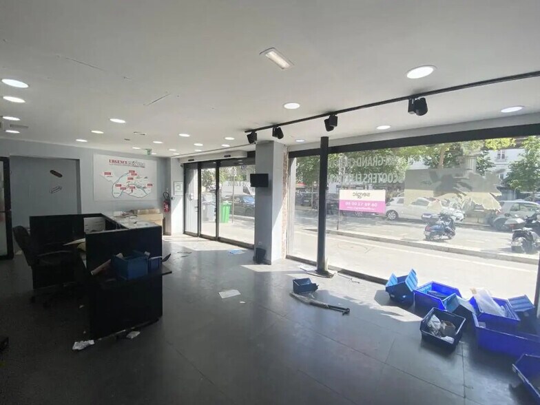 Local commercial dans Paris à louer - Photo de l’immeuble – Image 1 sur 10