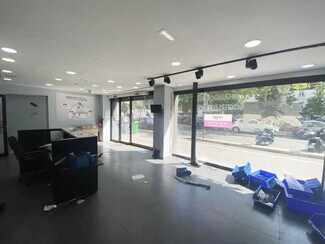 Plus de détails pour Local commercial à louer