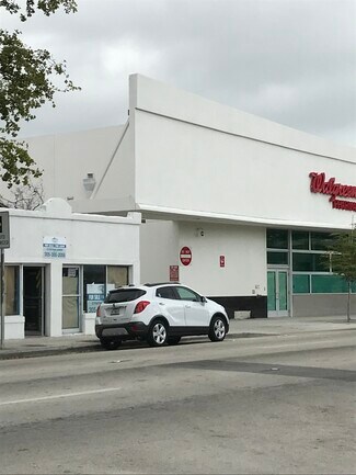 Plus de détails pour 817 SW 8th St, Miami, FL - Local commercial à louer