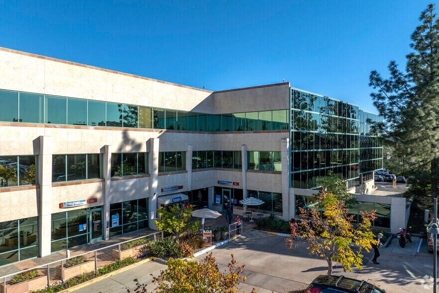 17140 Bernardo Center Dr, San Diego, CA à louer - Photo de l’immeuble – Image 3 sur 36