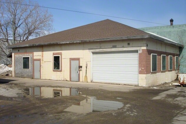 220 Washington St, Menasha, WI à vendre - Photo principale – Image 1 sur 1