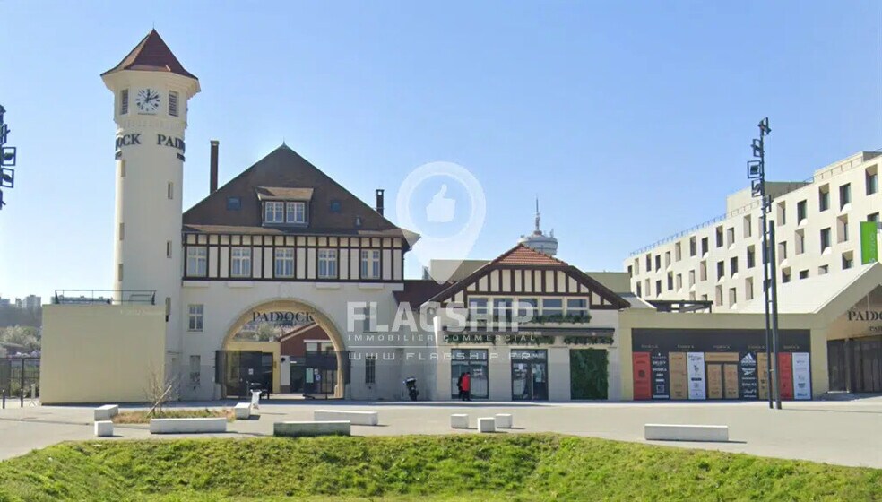 Local commercial dans Romainville à louer - Photo de l’immeuble – Image 2 sur 4
