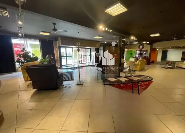Plus de détails pour Local commercial à louer