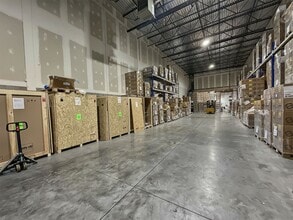 4981 Rue Louis-B.-Mayer, Laval, QC à louer Photo intérieure– Image 2 sur 10