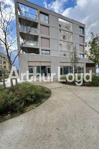 Local commercial dans Fleury-sur-Orne à louer - Photo de l’immeuble – Image 1 sur 3