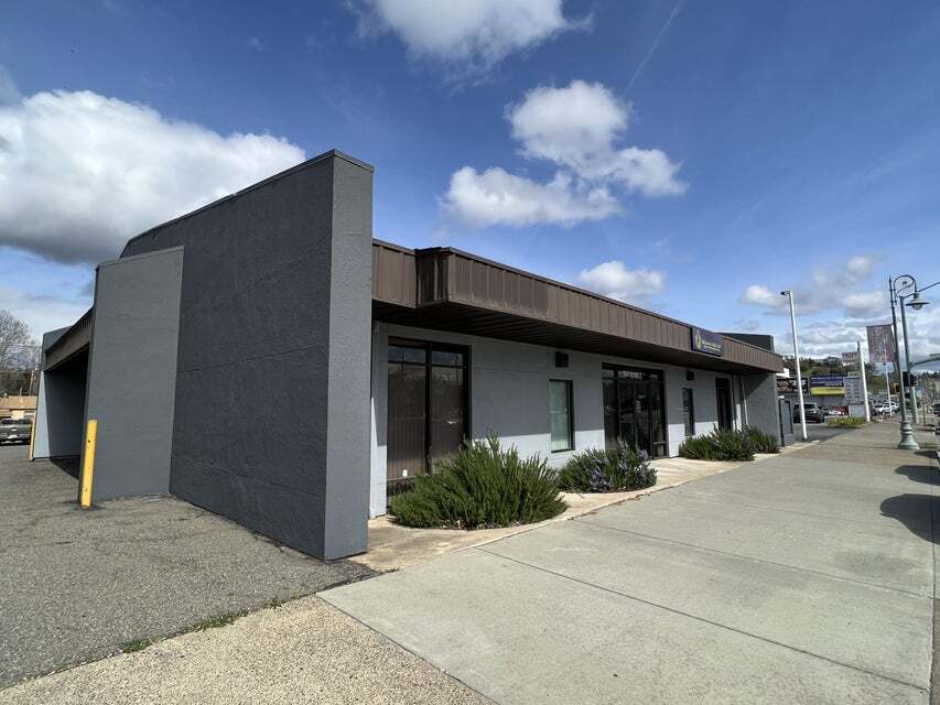 748 Market St, Redding, CA à vendre Photo de l’immeuble– Image 1 sur 15