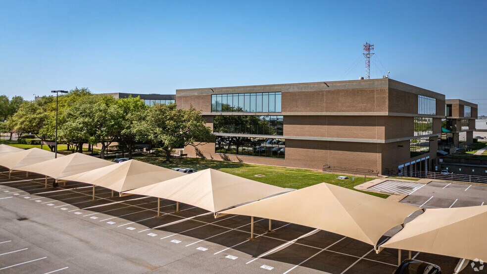 5959 Corporate Dr, Houston, TX à louer - Photo de l’immeuble – Image 2 sur 12