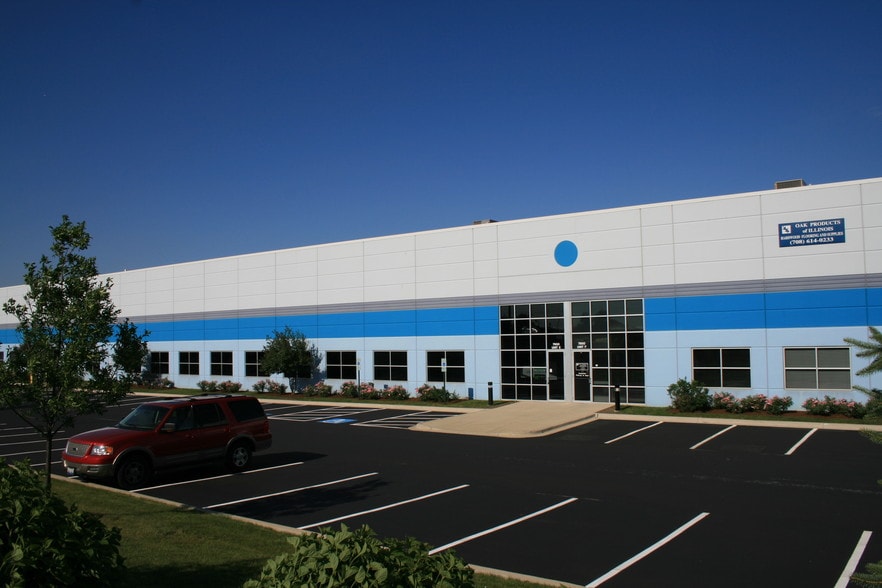 7950 W 185th St, Tinley Park, IL à louer - Photo de l’immeuble – Image 3 sur 9
