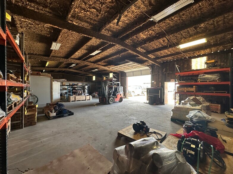 1300 W County Road 114, Midland, TX à louer - Photo de l’immeuble – Image 3 sur 5
