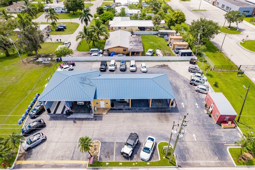 400 NW Avenue L, Belle Glade, FL à vendre - Photo de l’immeuble – Image 3 sur 14