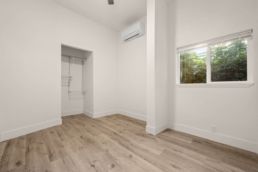 1647 W 12th Pl, Los Angeles, CA à vendre - Photo de l’immeuble – Image 3 sur 30