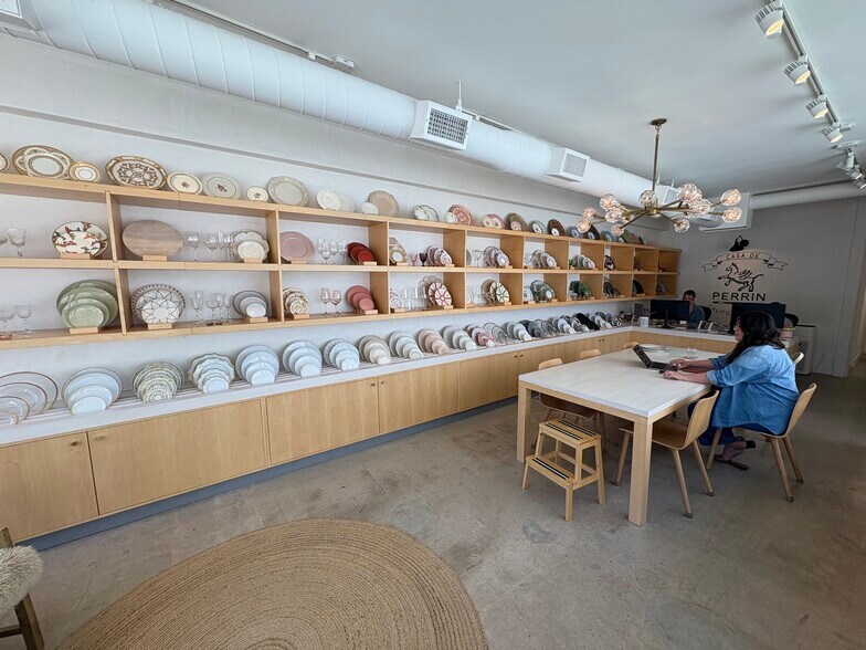 13028 San Vicente Blvd, Los Angeles, CA à louer - Photo de l’immeuble – Image 3 sur 6