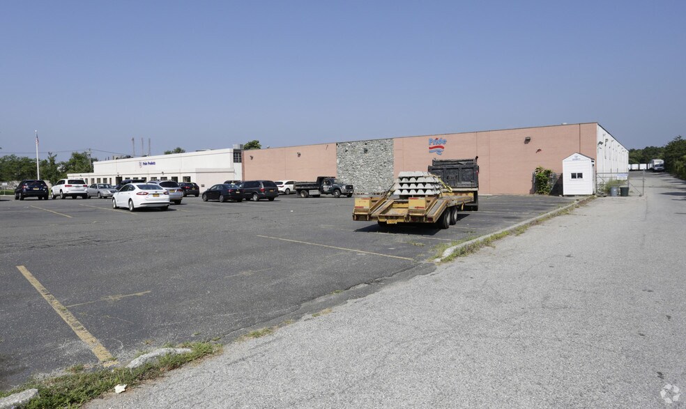 4333 Veterans Memorial Hwy, Holbrook, NY à louer - Photo de l’immeuble – Image 3 sur 4