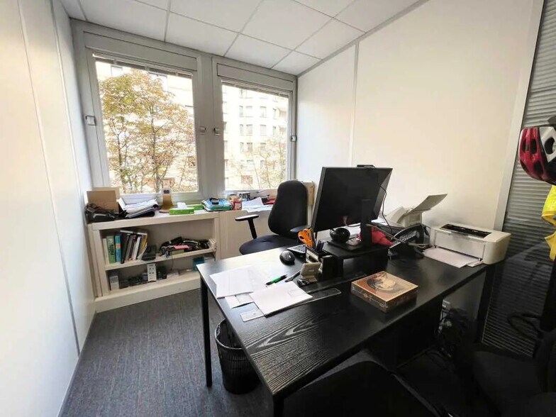 Bureau dans Paris à louer - Photo de l’immeuble – Image 3 sur 7