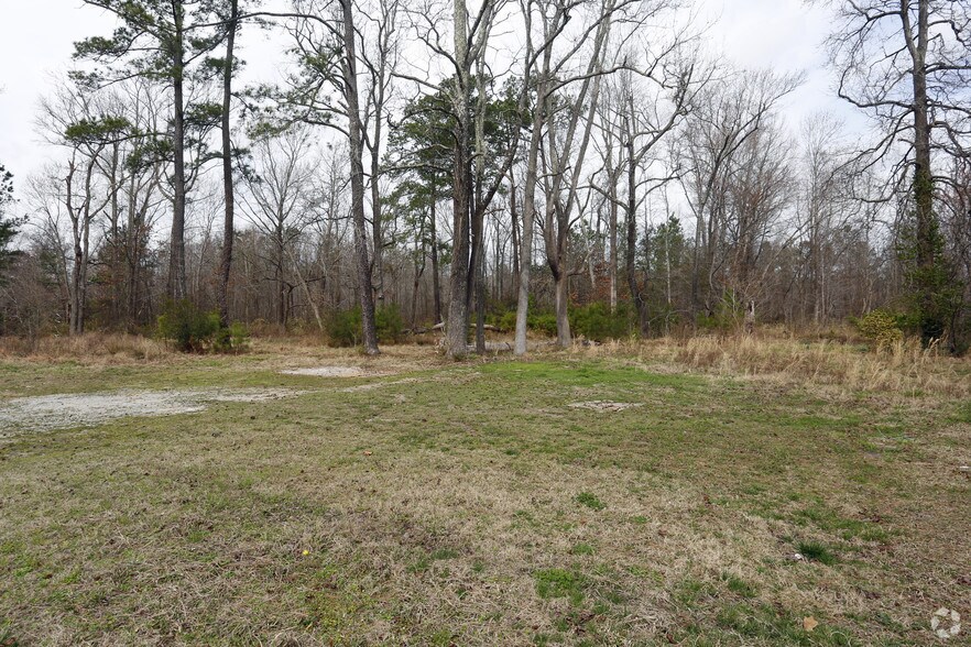 5392 Nansemond Pky, Suffolk, VA à vendre - Photo de l’immeuble – Image 2 sur 2