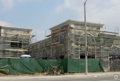 9899 Indiana Ave, Riverside, CA à louer - Photo de l’immeuble – Image 2 sur 6