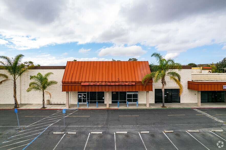 5222-5270 Newpark Plz, Newark, CA à vendre - Photo de l’immeuble – Image 3 sur 4