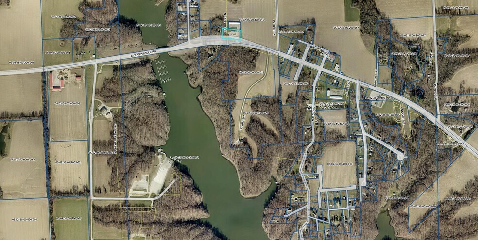 11489 E Clarksville Rd, Marshall, IL à vendre - Photo de l’immeuble – Image 3 sur 24