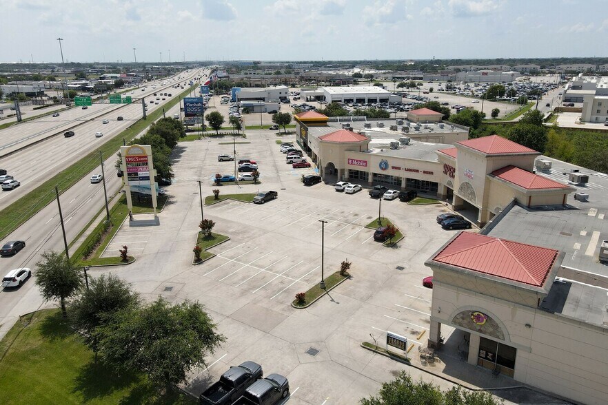 11130 Gulf Fwy, Houston, TX à louer - Photo de l’immeuble – Image 3 sur 41